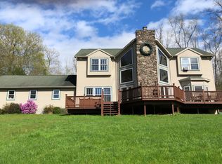 26 Schrader Creek Ln, Factoryville, PA 18419