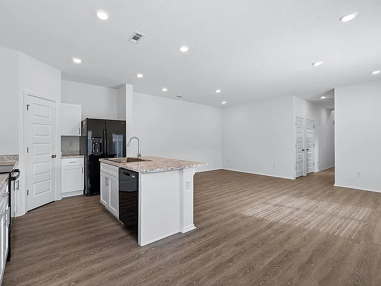 6802 SW Dignity Ave — Photo 40