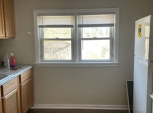 1008 1/2 N Hickory St APT 3, Champaign, IL