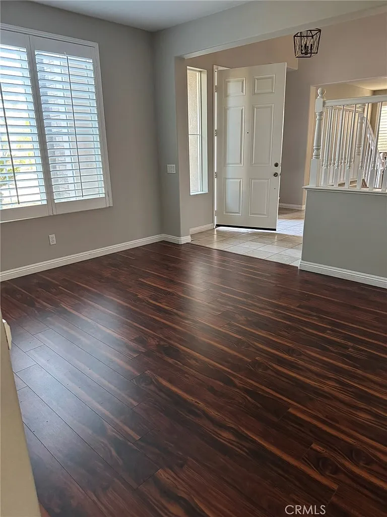 5 bed, 3450 sqft, $4,350 — Photo 3
