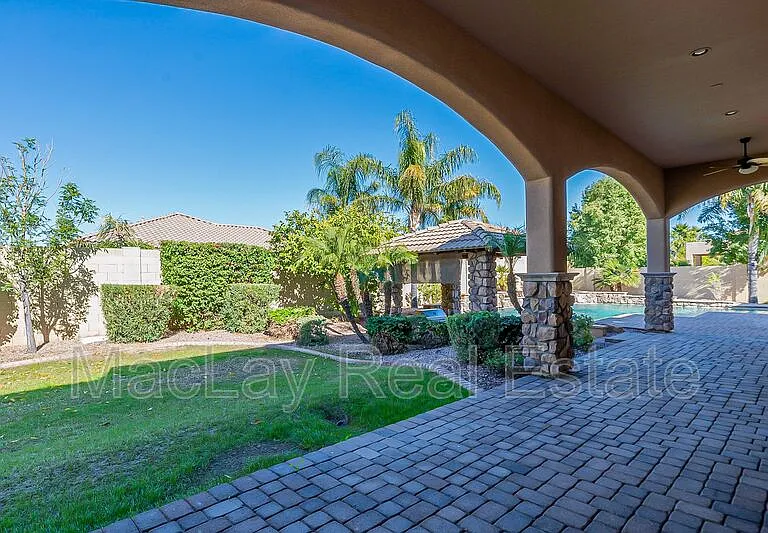 2720 E Jade Pl — Photo 60