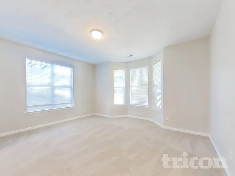 4757 Highpoint Way — Photo 16