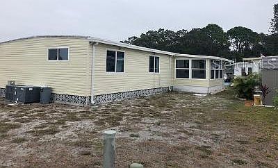 3rd image of 784 Cervina Dr