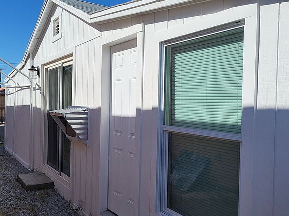 3rd image of 6616 Inyokern Rd