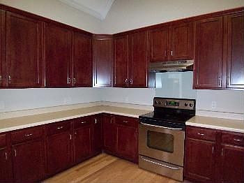 5th image of 1190 Allentown St