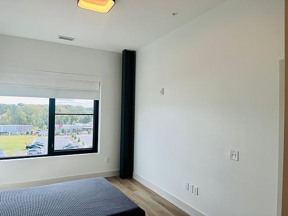 5th image of 120 Mosaic Blvd #304