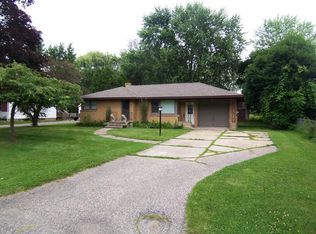 1812 Maplerow Ave NW, Grand Rapids, MI 49534