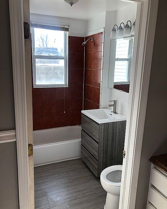1st image of 14 W 19th St #1