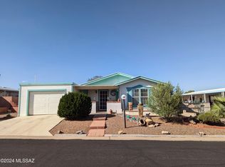 242 W Pinon Dr, Green Valley, AZ 85614