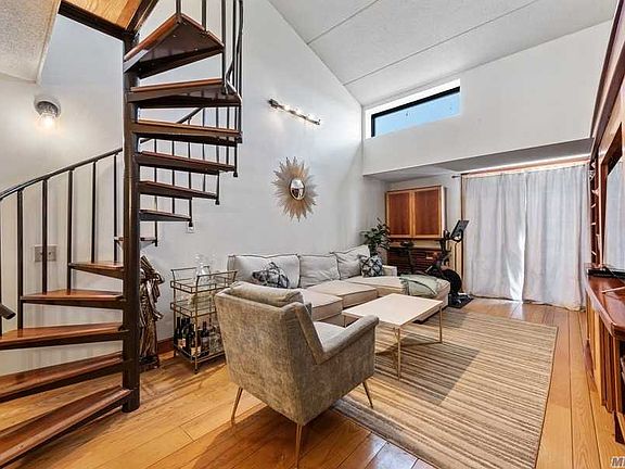 2nd image of 750 W Broadway #5S