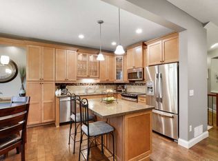 3166 Countryside Ave UNIT B, Woodbury, MN 55129