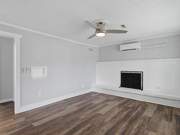 4th image of 213 Irvine View St