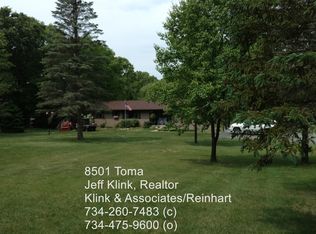 8501 Toma Rd, Pinckney, MI 48169