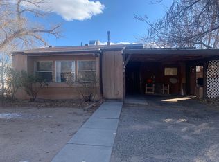 133 Sunset Pl SW, Albuquerque, NM 87105