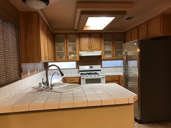 5th image of 10059 Basalt Hollow Ave