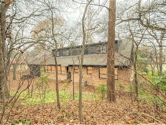 3rd image of 4626 Dove Creek Way
