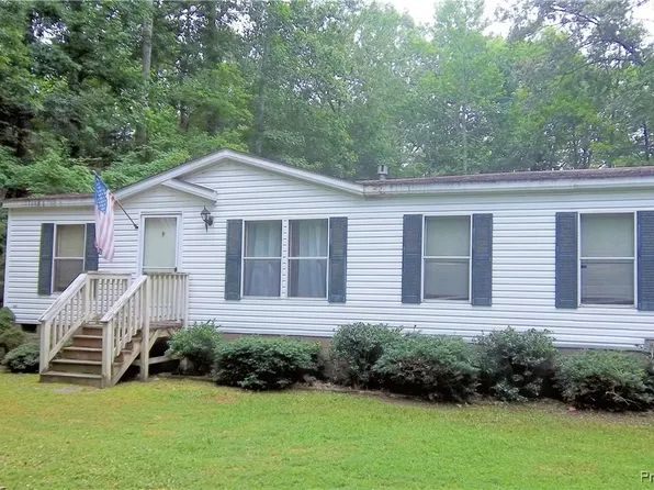 987 Montague Island Rd, Jamaica, VA 23079