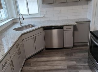 1520 S Harris Rd, Ypsilanti, MI 48198