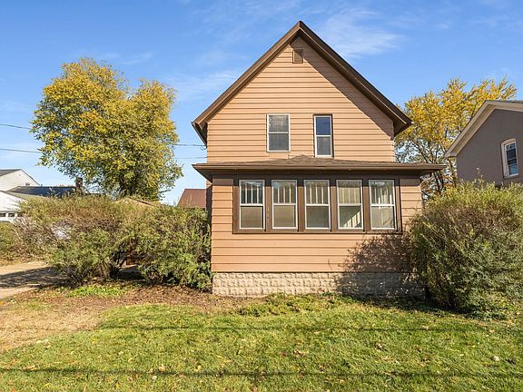 3rd image of 145 Gladys Ct