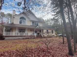 43 N Cozine Road, Manorville, NY 11949