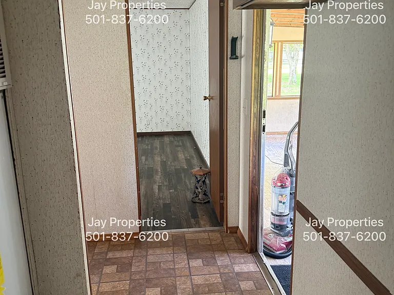 152 Cole Dr — Photo 4