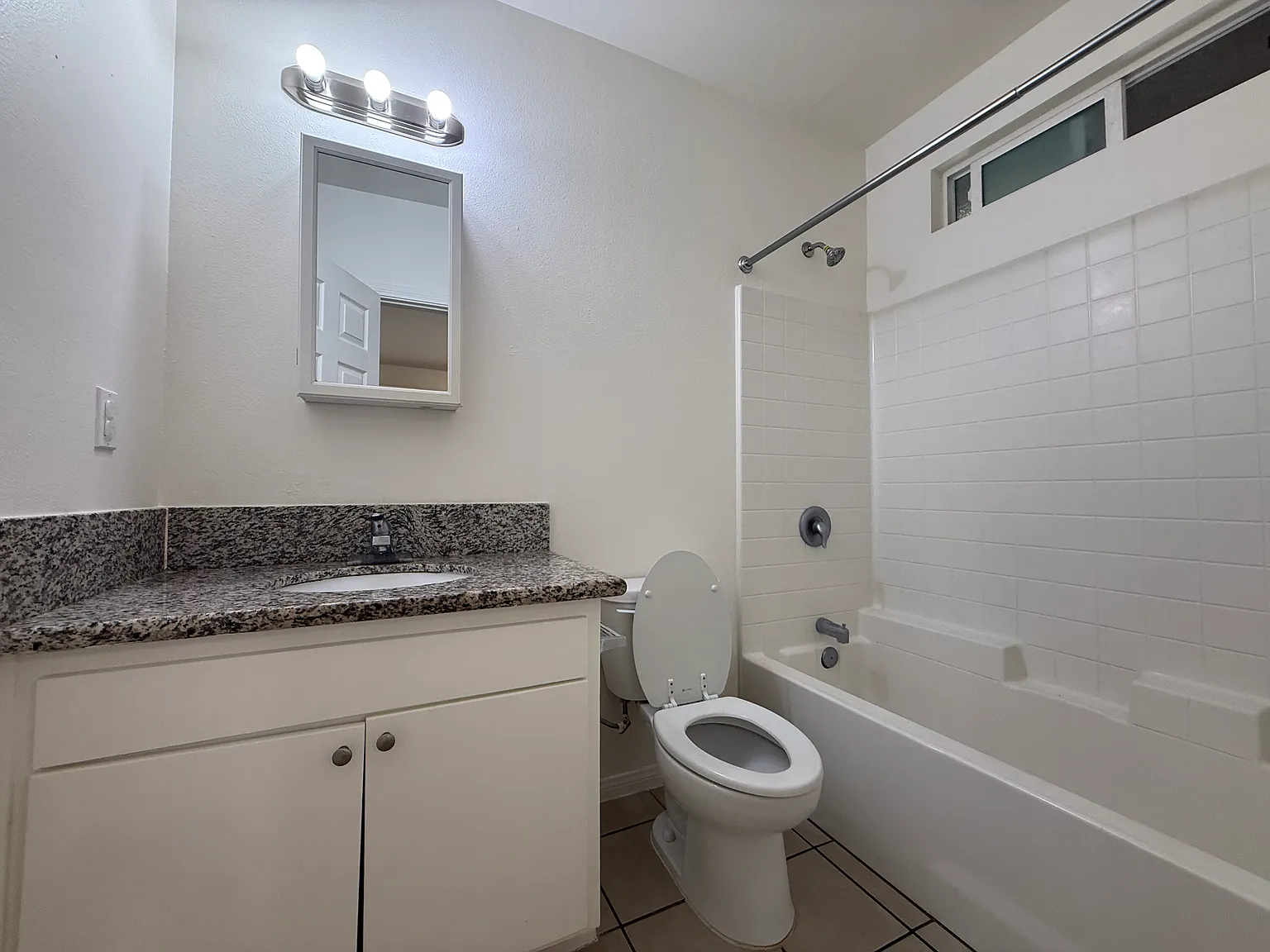 1 bed, 700 sqft, $1,795 — Photo 3