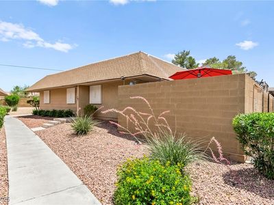 2569 Paradise Village Way, Las Vegas, NV, 89120