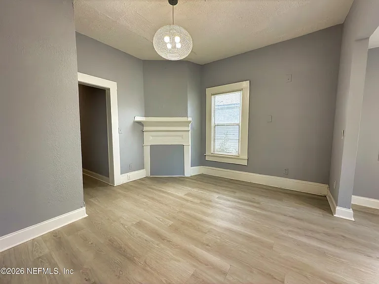 2984 Hunt St — Photo 3