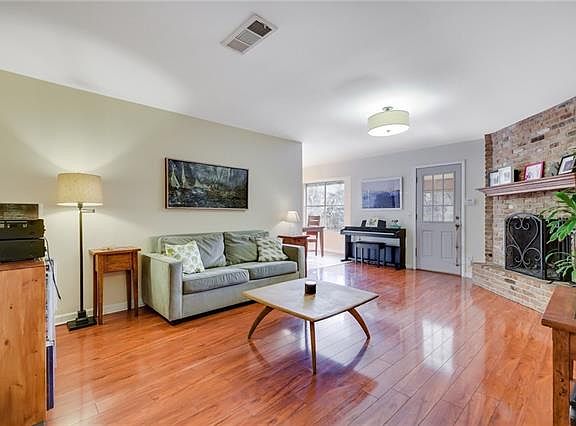 4th image of 2307 Dijon Dr
