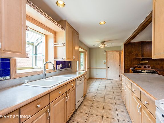 5th image of 1712 N Mura Ln