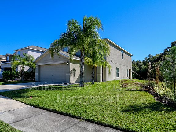 2nd image of 11303 Villas On The Green Dr