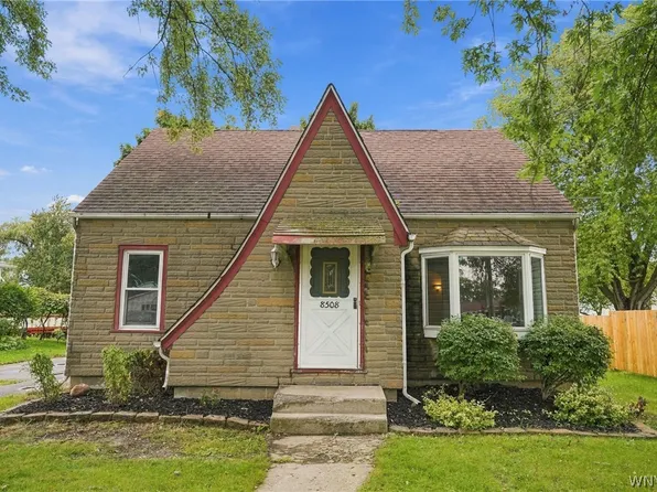 8508 Richmond Ave, Niagara Falls, NY 14304