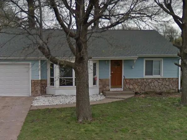 2702 Center St, Granite City, IL 62040