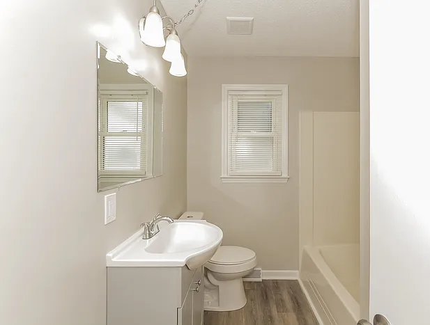 4808 Jamee Dr — Photo 9