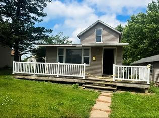 527 Spring St, Grinnell, IA 50112