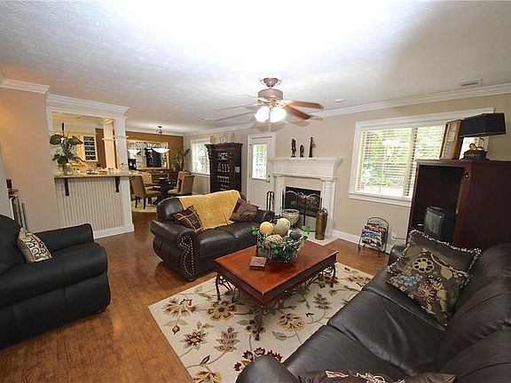 3rd image of 104 Nettlecure Ct