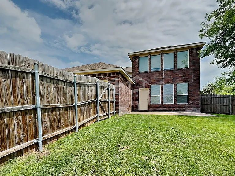 429 Bell Dr — Photo 24