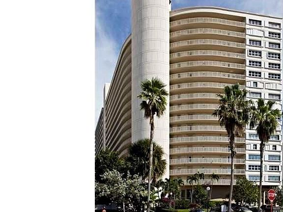 3rd image of 4100 Galt Ocean Dr APT 1210