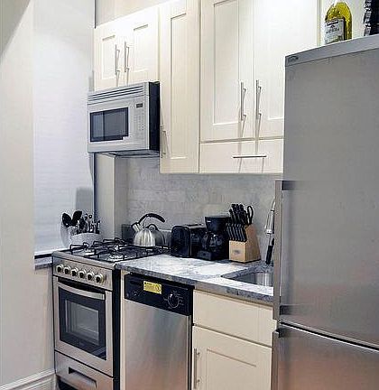 4th image of 162 E 82nd St APT 1D