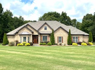 455 Woodfern Dr, Killen, AL 35645