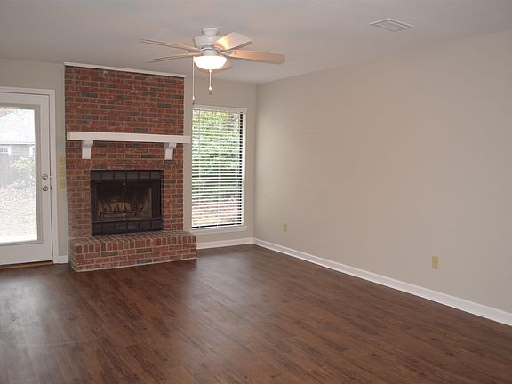 2nd image of 1700 Greenridge Trl
