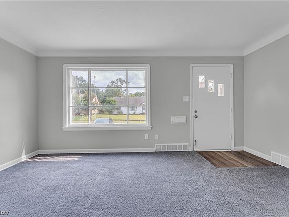 4th image of 18907 Harlan Dr