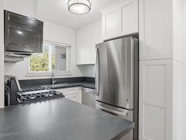 4475 Hamilton St. — Photo 6