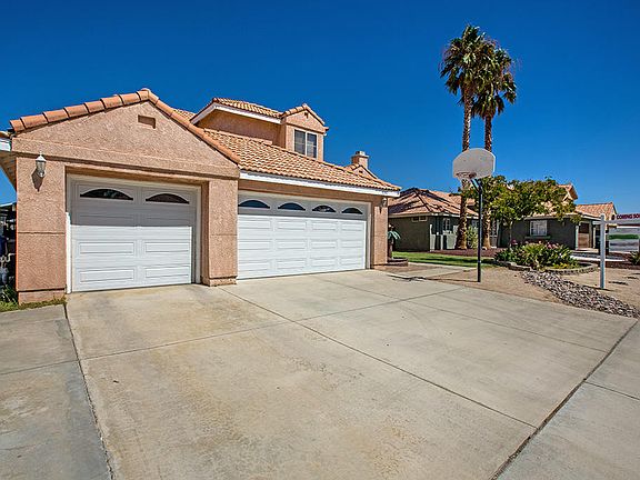 2nd image of 5747 Barcelona Dr