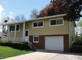 2505 School Dr, Rolling Meadows, IL
