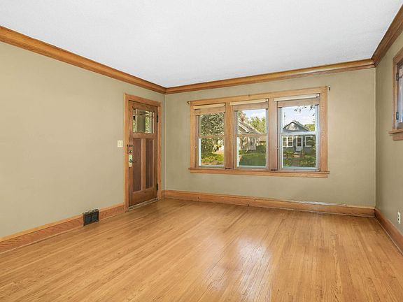 4th image of 5252 38th Ave S