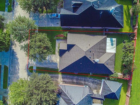 2nd image of 1419 Sand Lake Ln
