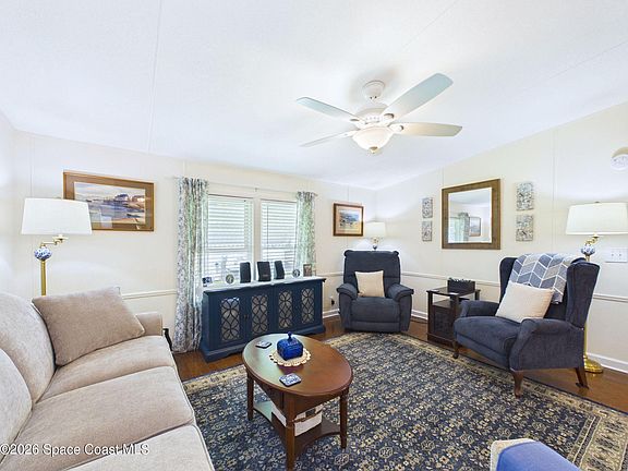 3rd image of 1191 Greenview Ct NE