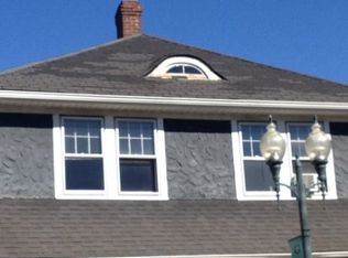1 2nd Ave APT B, East Islip, NY 11730