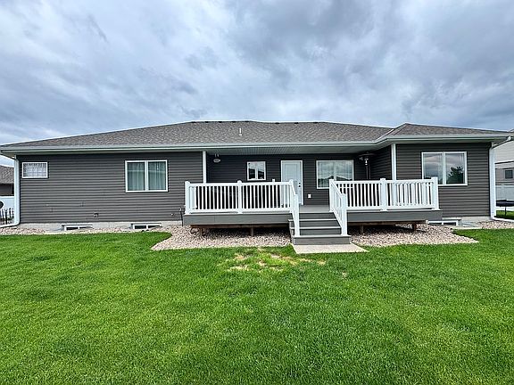 2nd image of 3309 Pinehurst Pl